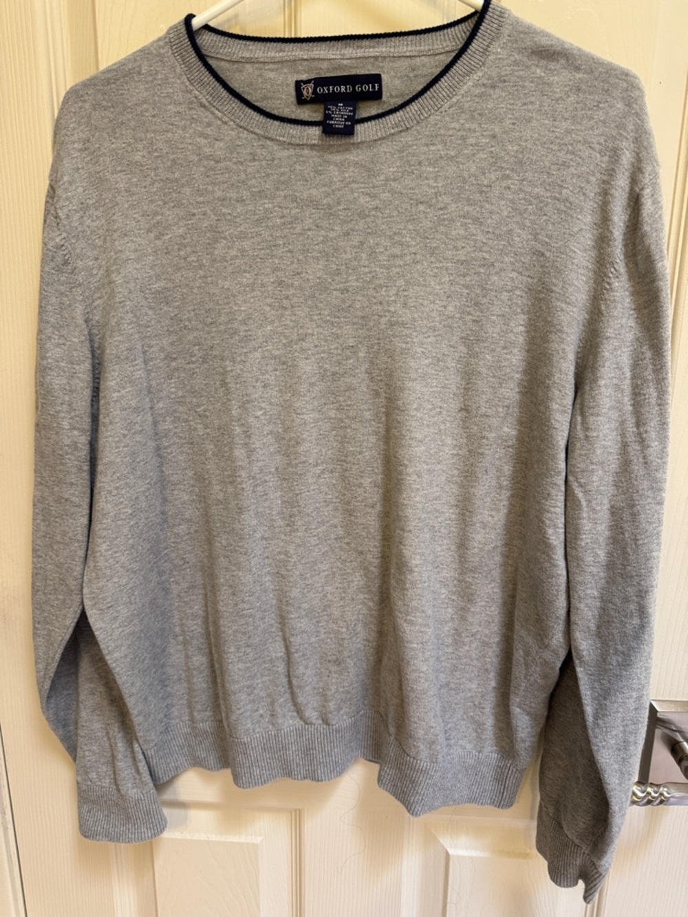 Oxford Golf Gray Crewneck Sweater with Navy trim Classic Knit. Men’s size M